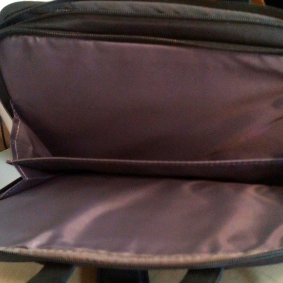 NWOT Dell Prof Dlx 15x12 Padded Laptop Briefcase & Crossbody Strap, Handles, Blk - Picture 5 of 7